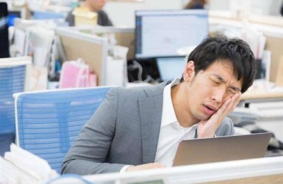 老板裁员最锋利的刀！科技行业一季度狂裁8万人：50%因为AI